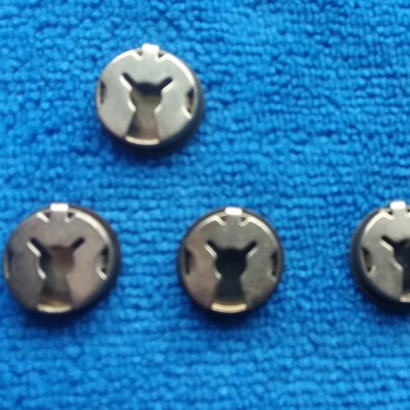 Lot of Navajo 2 Sterling Silver Earrings and 6 Button Covers Bear & Arrow - Picture 4 of 9